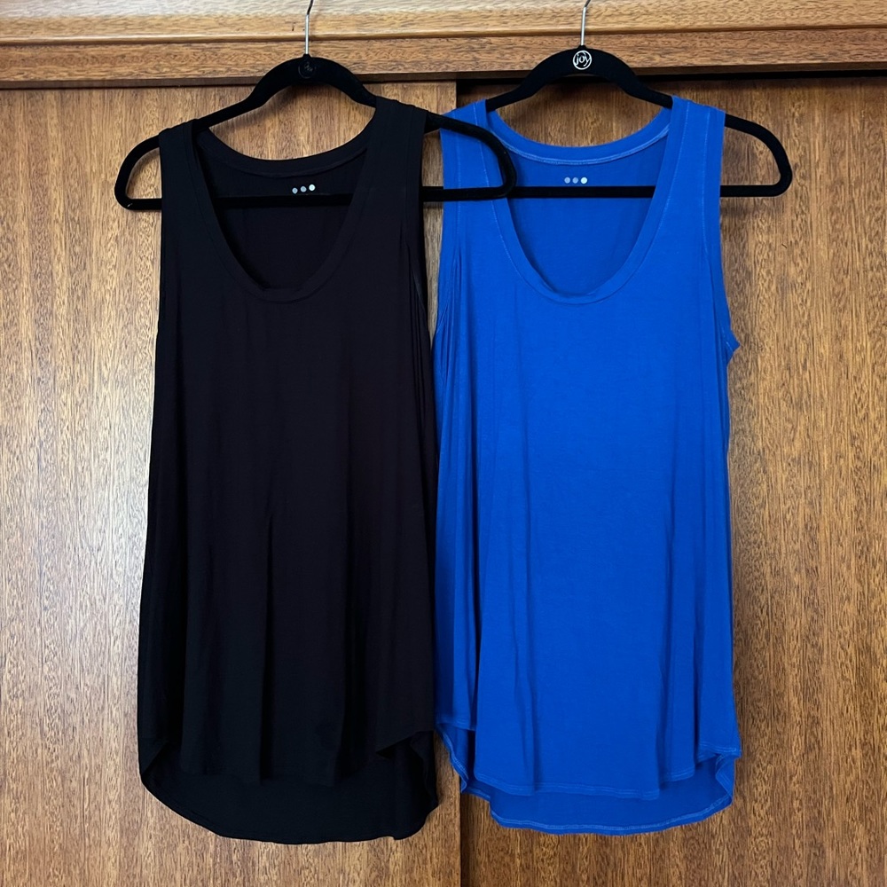 Set of Tanks | Blue and Black | Three Dots